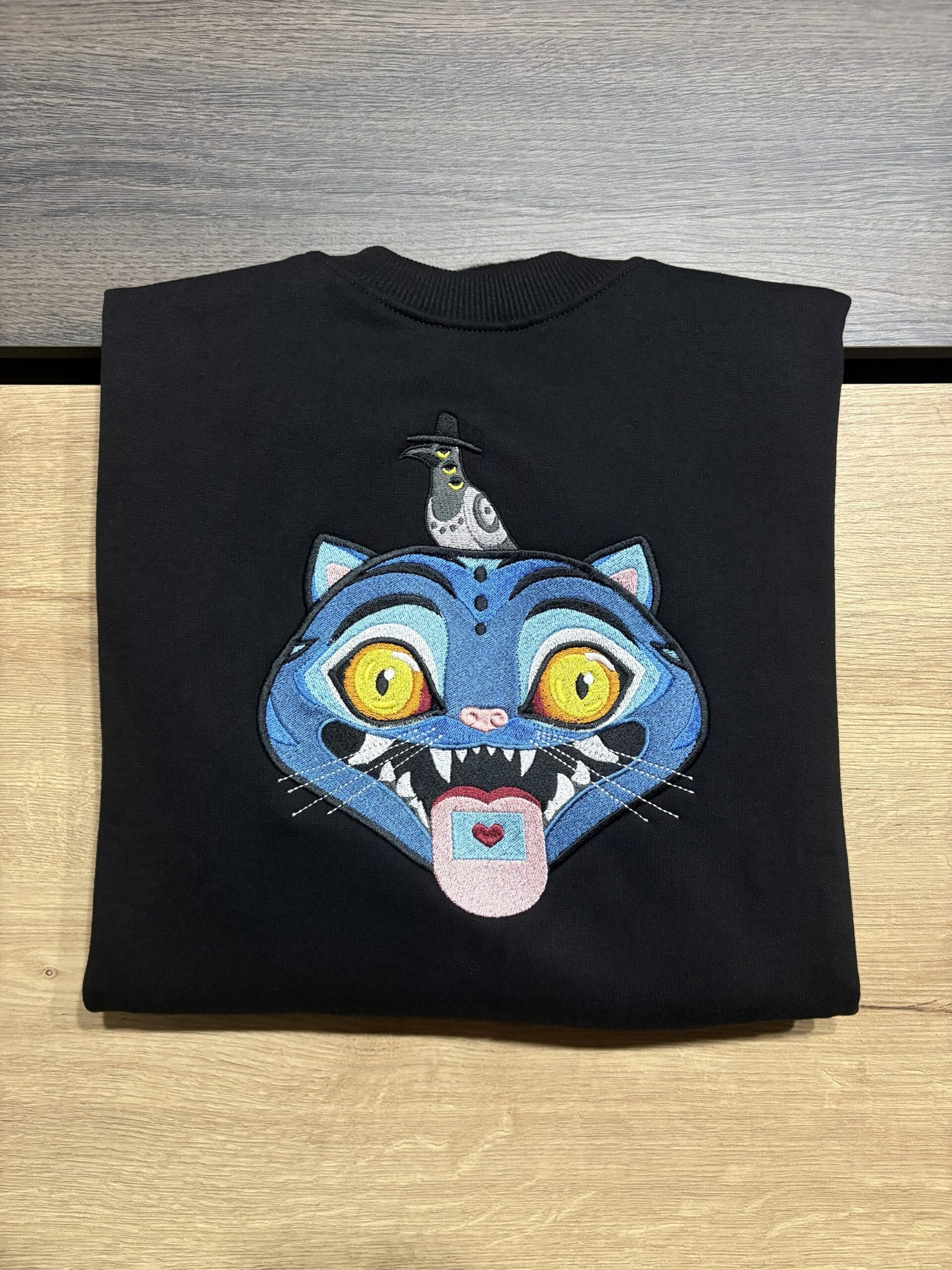 Polera Bordada kpop Demonhunter derpy - Imagen 3