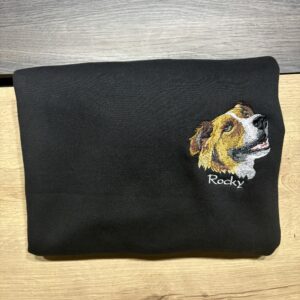 Mascota Bordada en Polera