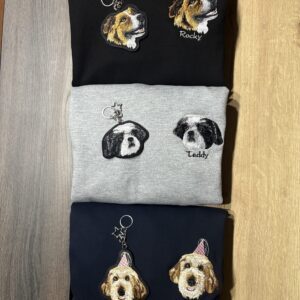 Mascota Bordada en Polera