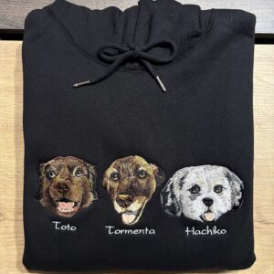 Polera con 3 Mascotas Bordada